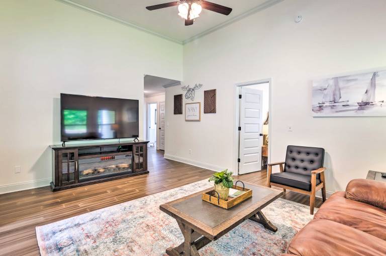 Family-Friendly Calera Getaway w/ Game Room! — photo 5