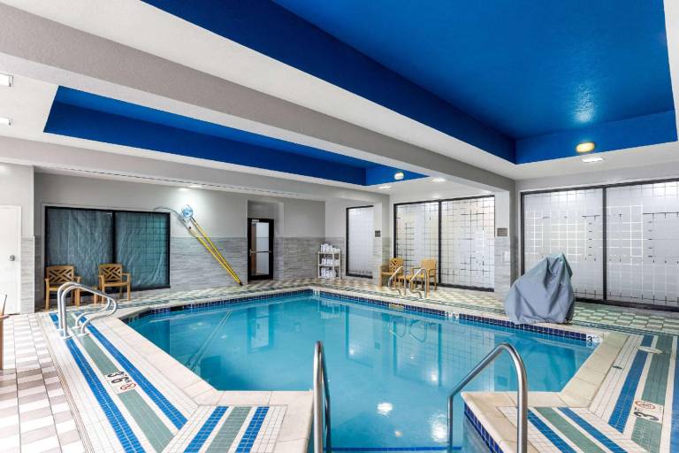 Comfort Inn & Suites Kenosha-Pleasant Prairie — photo 2