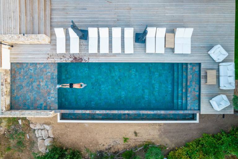 Villa with patio, BBQ & private pool | Mountain view — photo 3