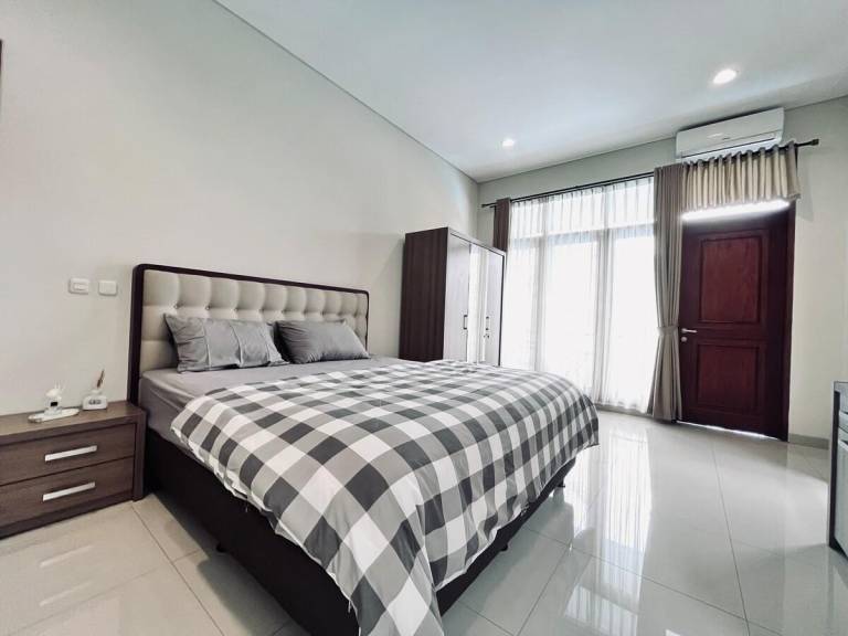 PET FRIENDLY Villa Akarenga 赤レンガ with BIG POOL — photo 2