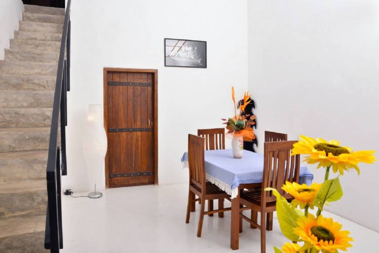 Beautiful apartment with yard | Next to the beach | Suitable for remote work | Pets allowed — photo 3