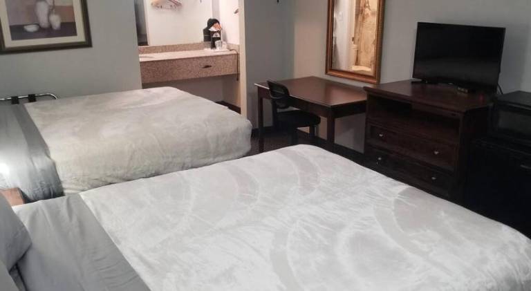 Apartment with hot tub — photo 4