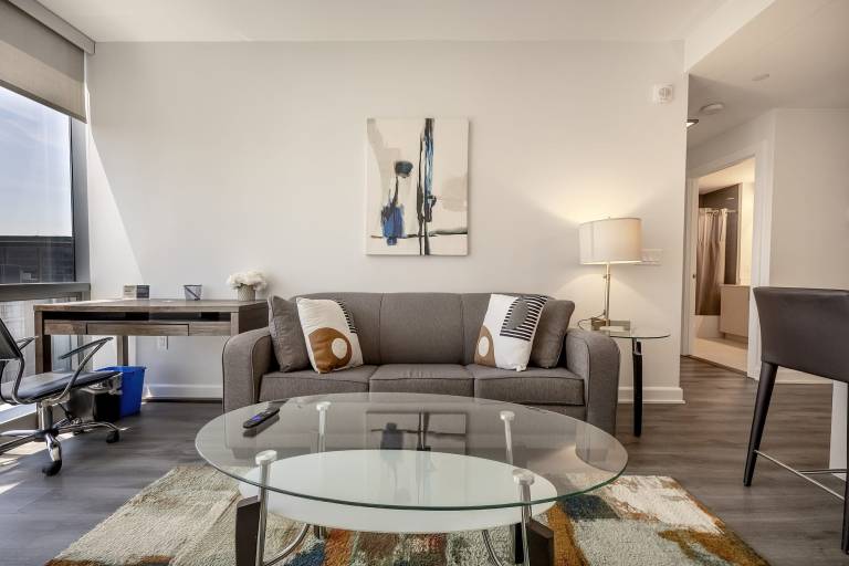 Family-friendly holiday apartment with patio, barbeque & pool | Perfect for remote work | Pet-friendly — photo 3