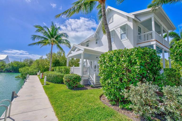 House with pool & BBQ in Marathon, FL