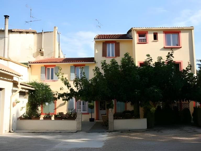 Hotel Du Viaduc in Tarascon