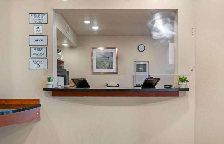 Extended Stay America Select Suites - Grand Rapids - Wyoming — photo 2