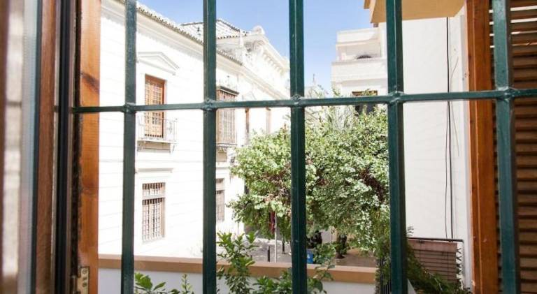 Rental apartment with terrace | Close to Seville Cathedral | Perfect for remote work — photo 3