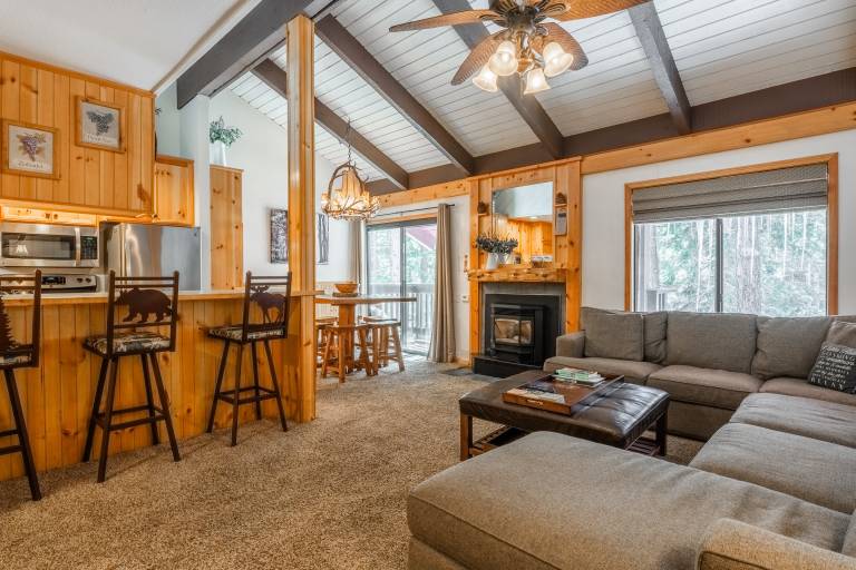 Sunshine Village 108- 1 Loft, Sleeps 6. Steps from Free Town Shuttle, Dog Friendly — photo 2