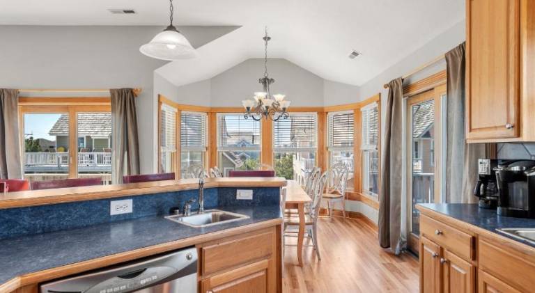 House with hot tub & pool | Next to the beach | Pets are welcome — photo 3