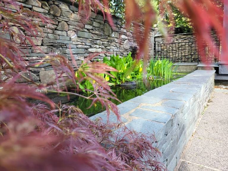 Vacation home with terrace & yard — photo 2