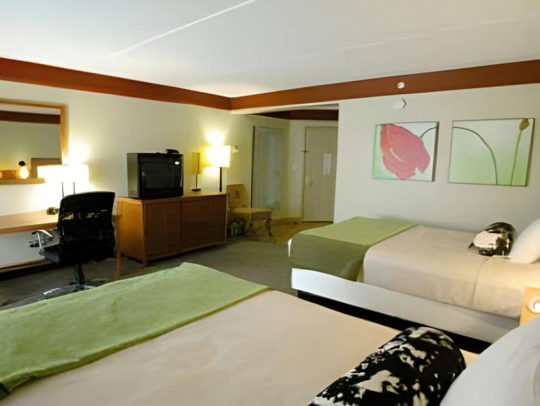 La Quinta Inn & Suites by Wyndham Raleigh Cary in Cary, NC