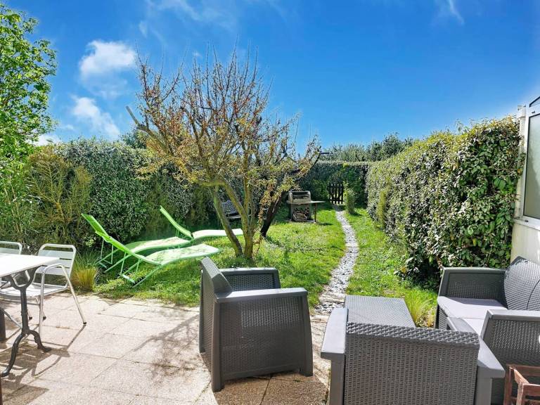 Villa with garden & BBQ in Erdeven