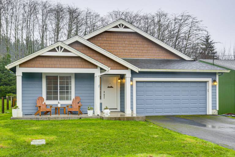 Entertainment Shed! Pet-Friendly Oregon Coast Home — photo 2
