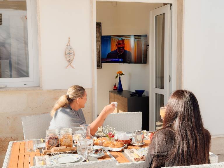 Apartment 'Scorci di Mare Mediterraneo' for 4 with Garden, Wi-Fi, Pet Friendly — photo 2