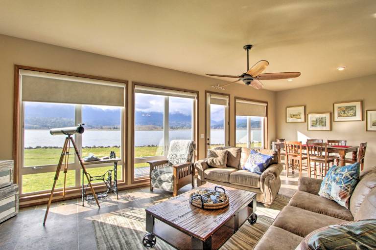 Bayside Home 6 Miles to Olympic National Forest