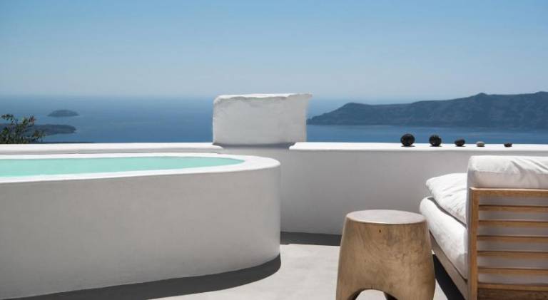 Family-friendly villa with terrace & jacuzzi | Perfect for remote work | Pets are welcome in Santorini