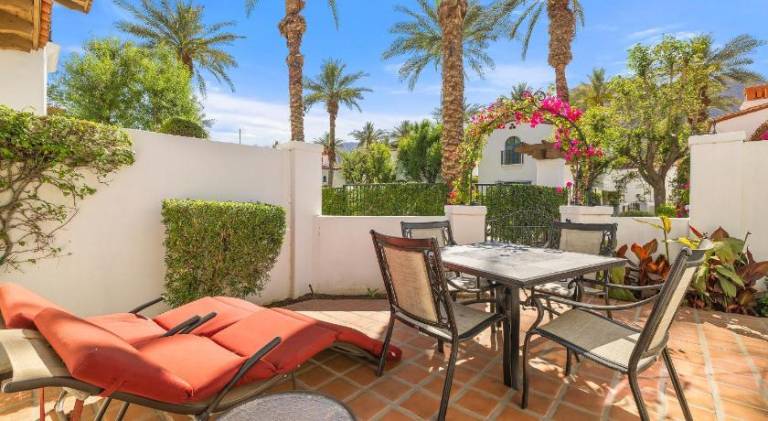 Rental apartment with pool & hot tub | Suitable for remote work in Riverside, CA