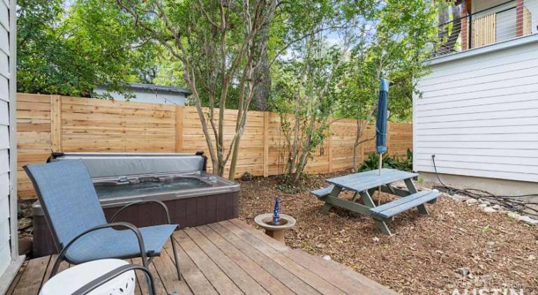 House with jacuzzi | Good for workation — photo 5