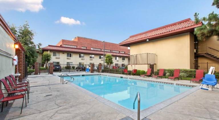 Red Roof Inn Santa Ana — photo 4