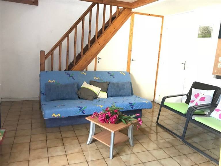 Charming Villa with Mezzanine, Terrace, and Private Parking - Steps from the Beach! Sleeps 6 — photo 4