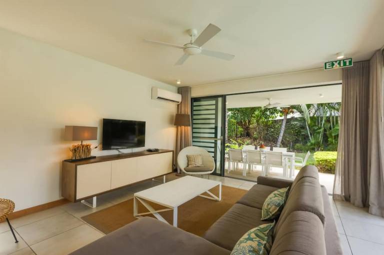 Villa Black River
