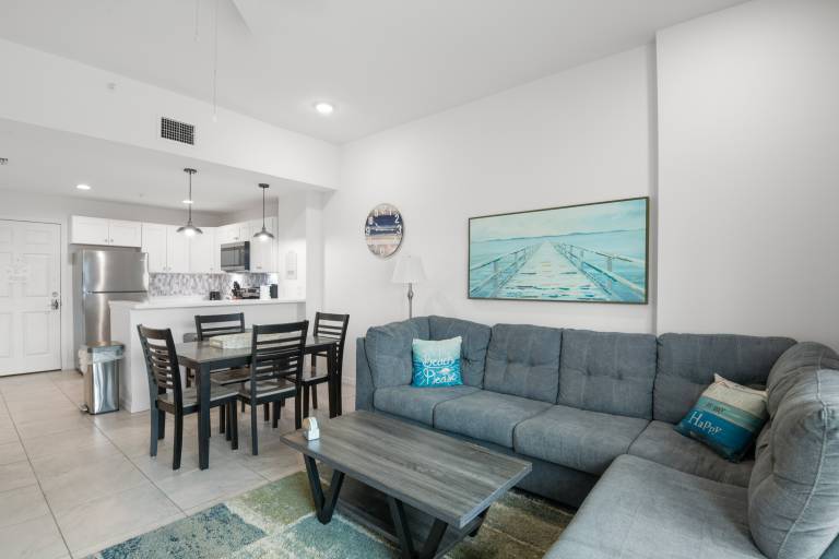 Family-friendly condo with heated pool & jacuzzi | Water view | Close to the beach | Dogs allowed — photo 5