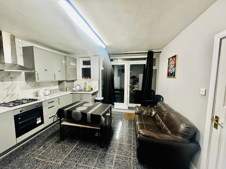 House with 4 rooms for 4 persons — photo 2