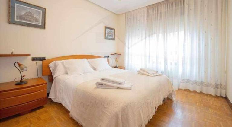 Apartment with 3 rooms for 6 persons in Gijon