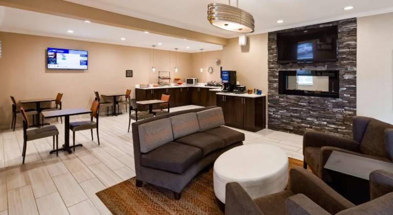 Best Western Muscatine / Pearl City Hotel — photo 3