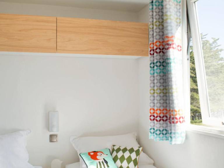 Family-friendly pleasant mobile home with patio & heated pool | Beach nearby | Pet-friendly — photo 5
