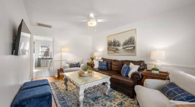 Vacation home with 2 rooms for 4 persons in Decatur, GA