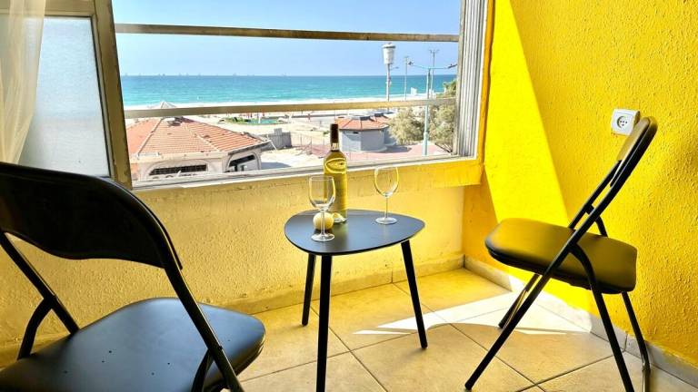 Golden beach apartments by the sea — photo 5