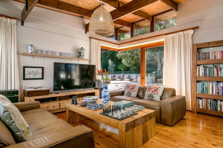 180 m&sup2; Villa