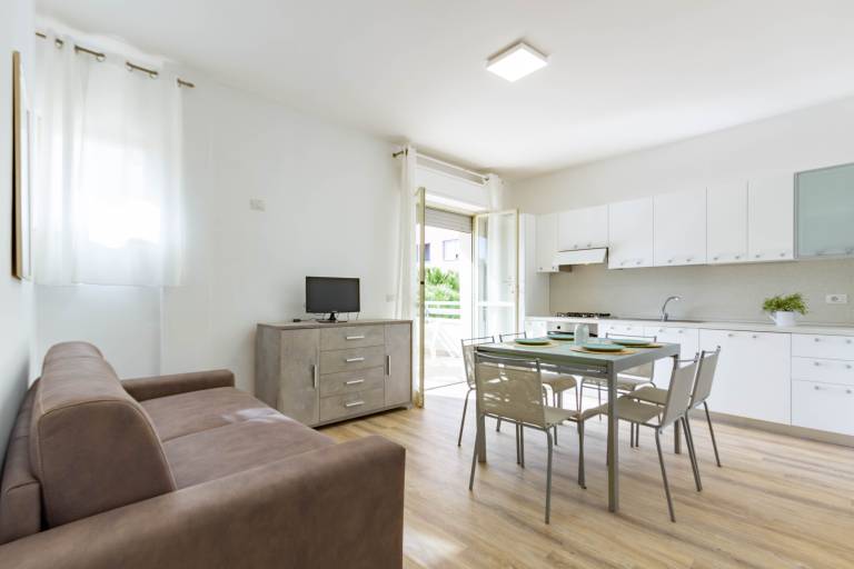 Rental apartment with 2 rooms for 6 persons — photo 4