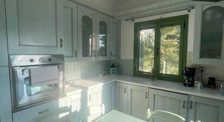Villa with 4 rooms for 9 persons in Aegina