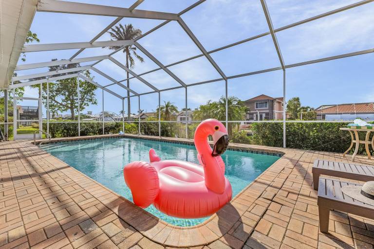 Children-friendly vacation home with jacuzzi, barbecue & yard | Water view | Pets allowed in Cape Coral, FL