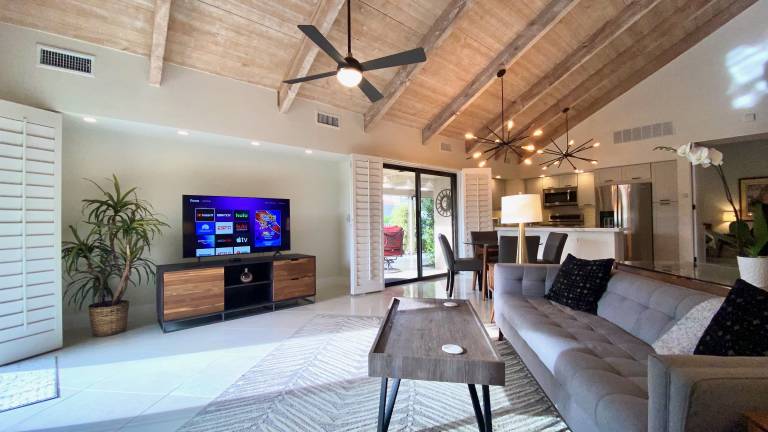 Modern Life Chic 1BR Getaway with Expanded Outdoor Living Spaces – a Greenday property — photo 3
