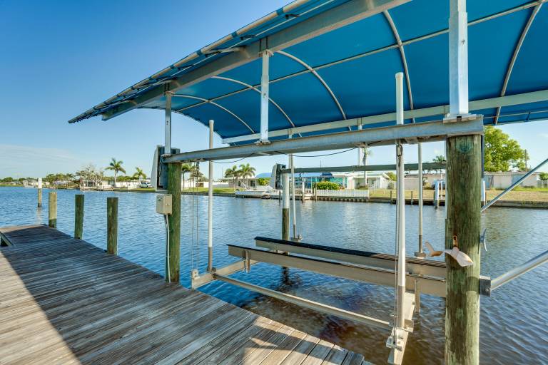 Private Dock & Pool: Port Charlotte Escape! — photo 3