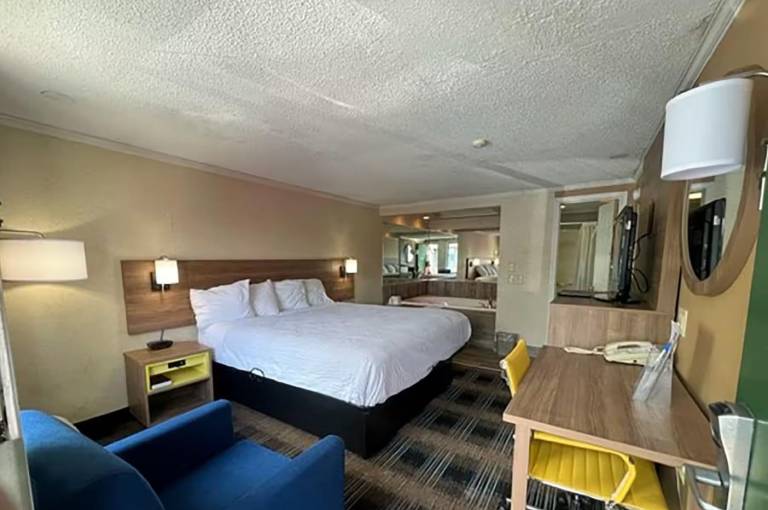 Days Inn by Wyndham Liverpool/Syracuse in Liverpool, NY