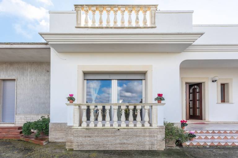 Villa with barbecue & garden | Garden view — photo 3