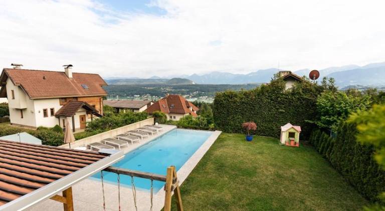Holiday apartment with sauna, garden & private pool | Suitable for remote work | Pet-friendly — photo 4