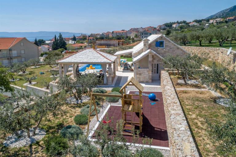 Deluxe Villa Purple Rain with Swimming Pool — photo 2