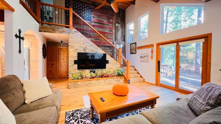 Cabin Arnold