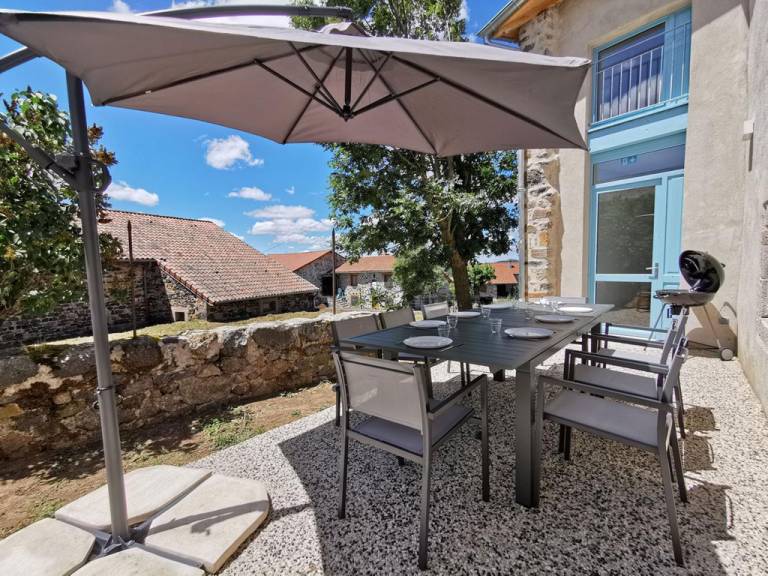 Gite with patio, barbecue & yard | Nature view — photo 4