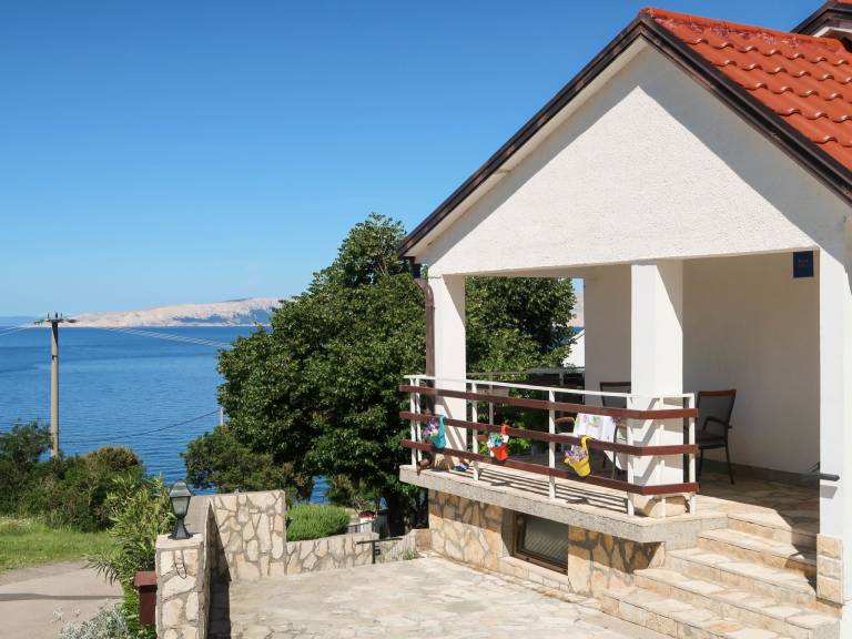 Apartment with garden, patio & barbeque | Sea view — photo 2