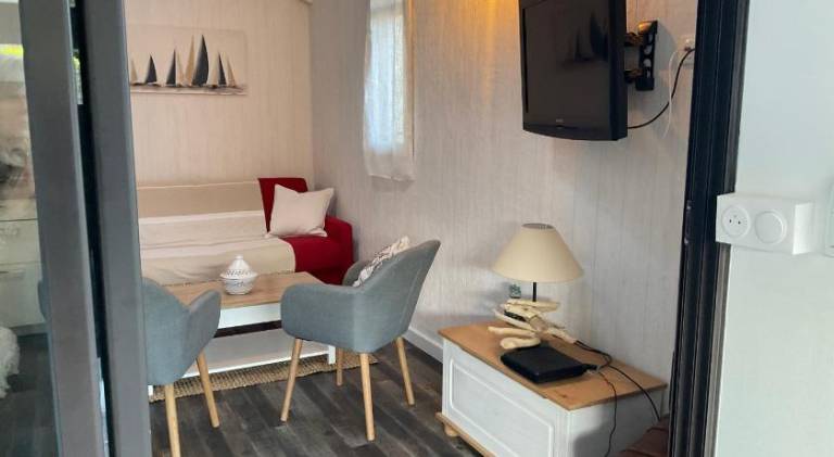 House with 2 rooms for 5 persons — photo 2