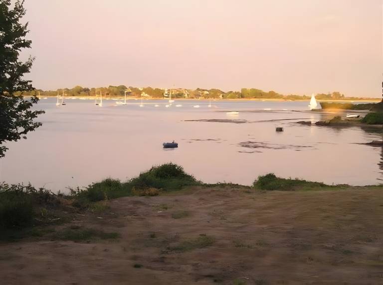 Magnificent Family Home on the Water — photo 5