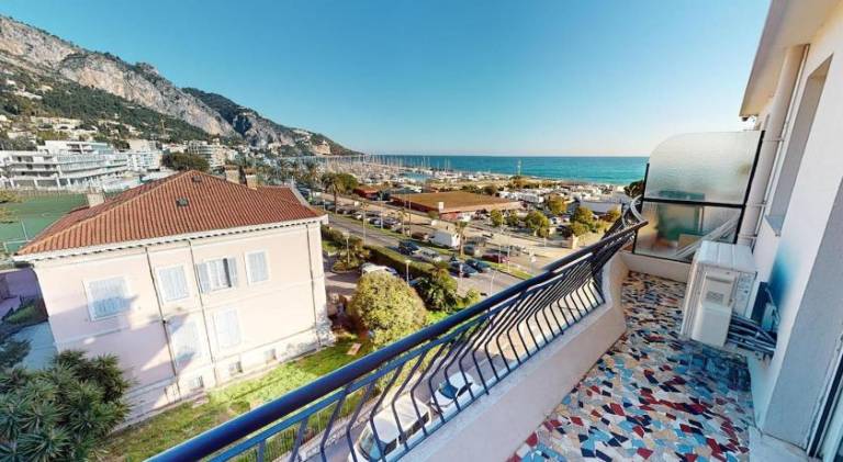 Nice apartment with patio | Beach nearby | Pets allowed in Menton