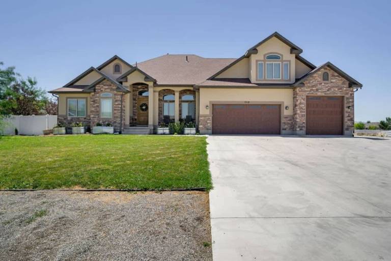 House  Grantsville