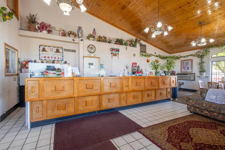 Royal Holiday Motel By Belvilla Gallup I-40 — photo 3